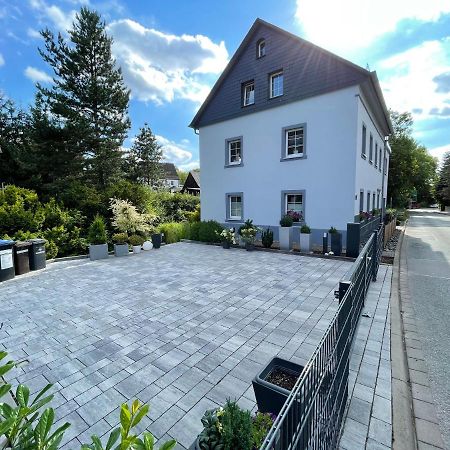 Ferienhaus Villa Adelsberg Mit Dachterrasse In Zentraler Lage Fuer Bis Zu 10 Personen 켐니츠 외부 사진