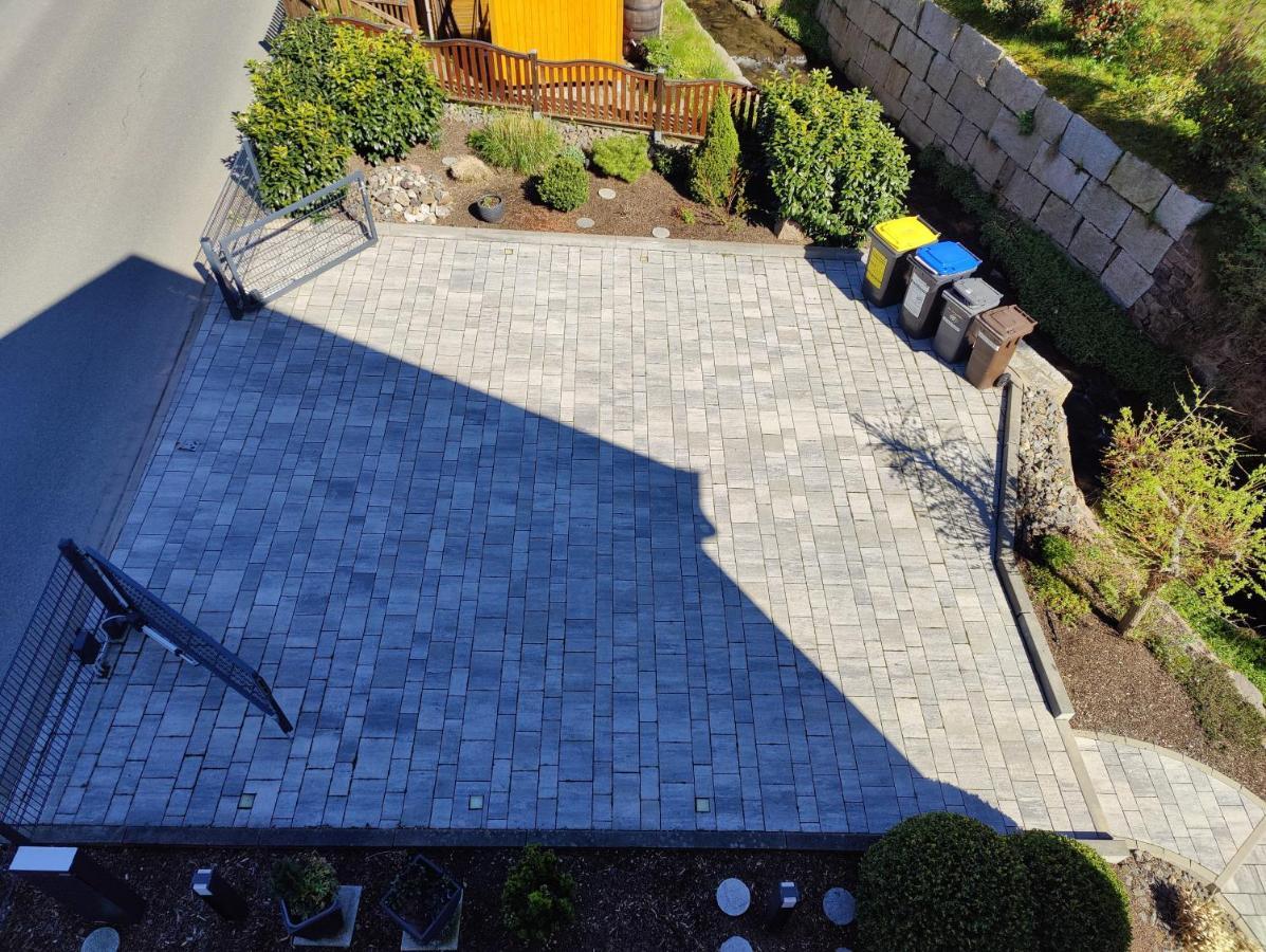 Ferienhaus Villa Adelsberg Mit Dachterrasse In Zentraler Lage Fuer Bis Zu 10 Personen 켐니츠 외부 사진