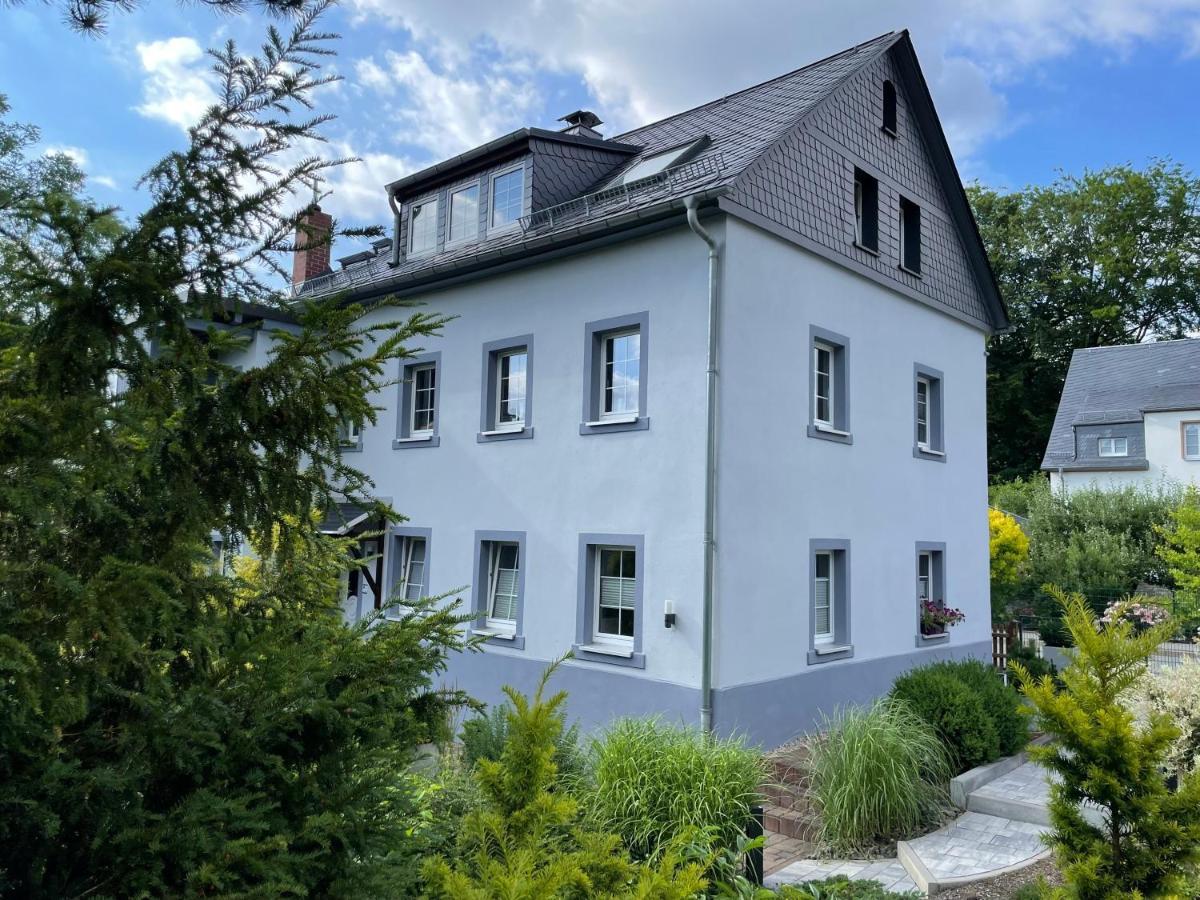 Ferienhaus Villa Adelsberg Mit Dachterrasse In Zentraler Lage Fuer Bis Zu 10 Personen 켐니츠 외부 사진