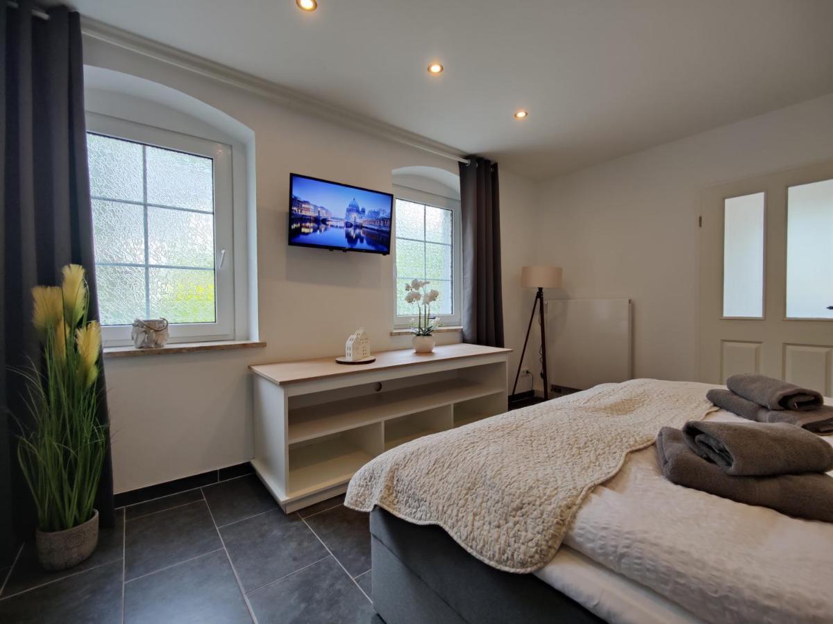 Ferienhaus Villa Adelsberg Mit Dachterrasse In Zentraler Lage Fuer Bis Zu 10 Personen 켐니츠 외부 사진